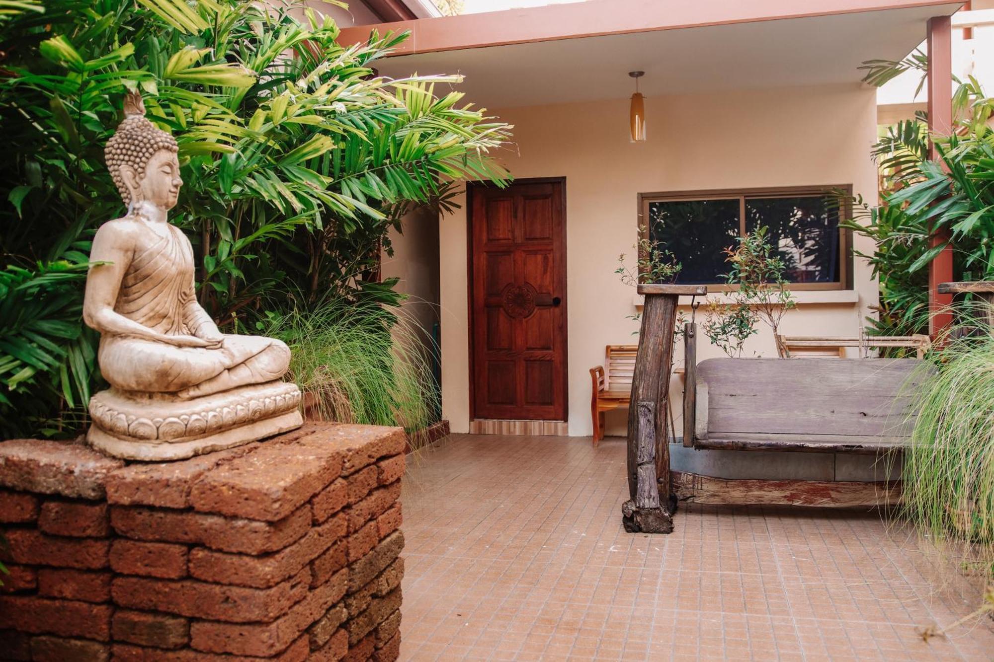 Namphung Phuket Boutique Resort Rawai Bagian luar foto