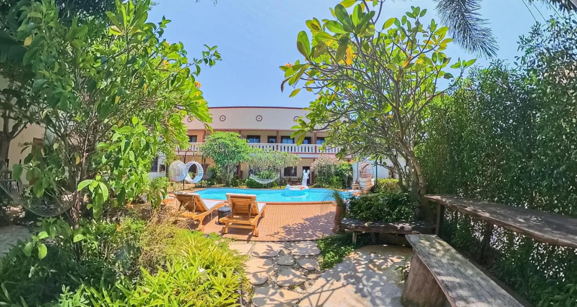 Namphung Phuket Boutique Resort Rawai Bagian luar foto