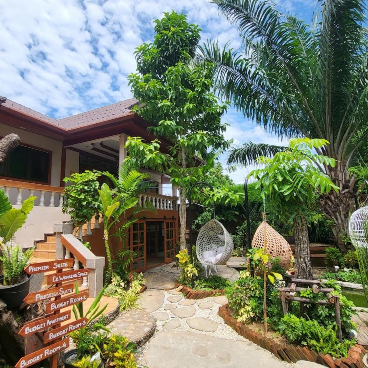 Namphung Phuket Boutique Resort Rawai Bagian luar foto