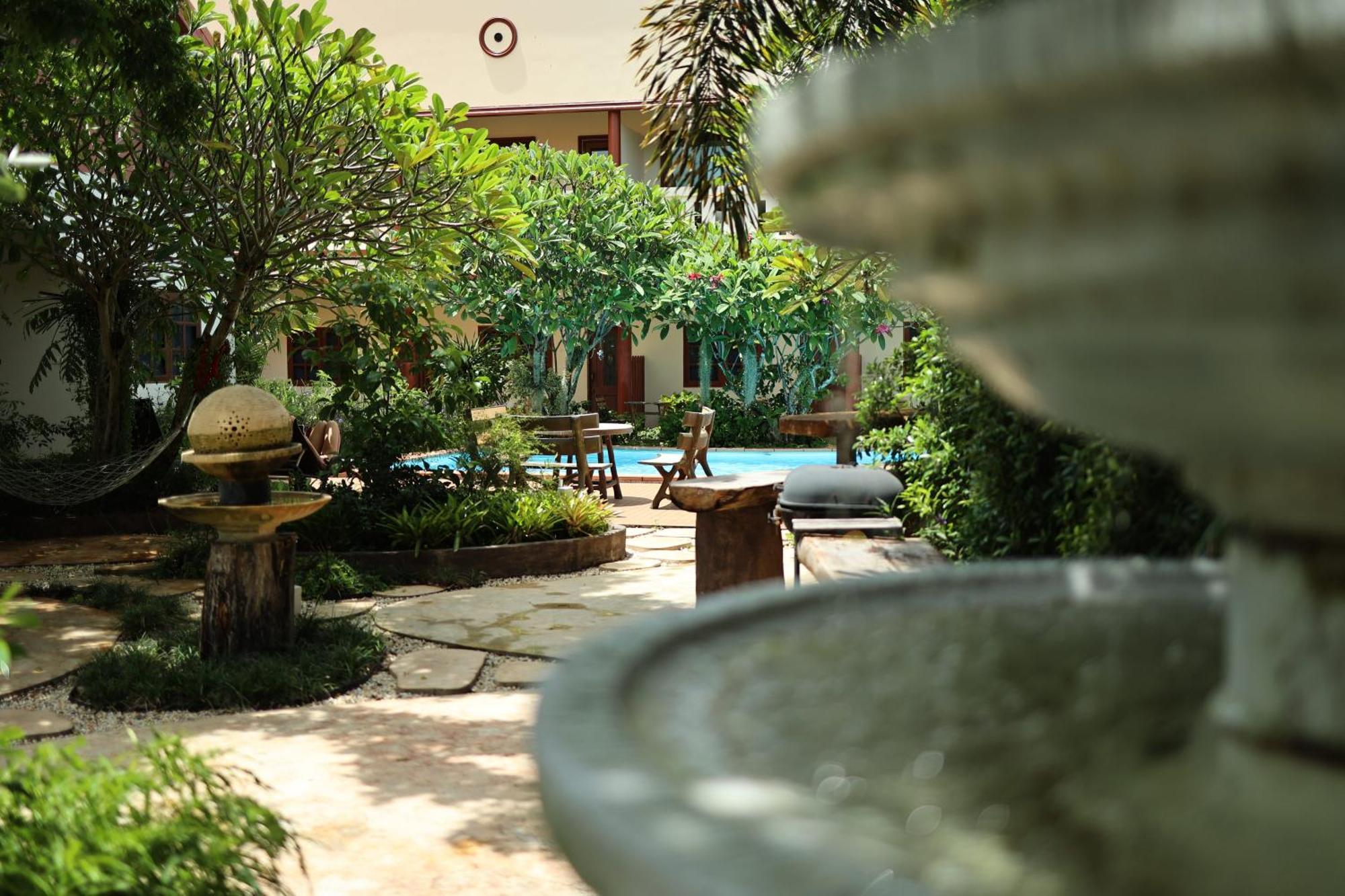 Namphung Phuket Boutique Resort Rawai Bagian luar foto