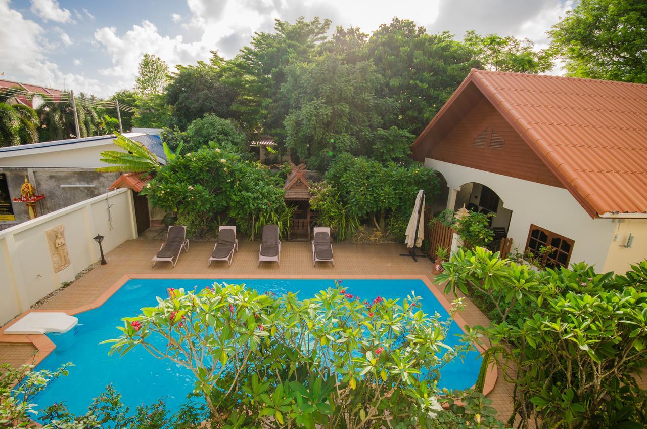 Namphung Phuket Boutique Resort Rawai Bagian luar foto