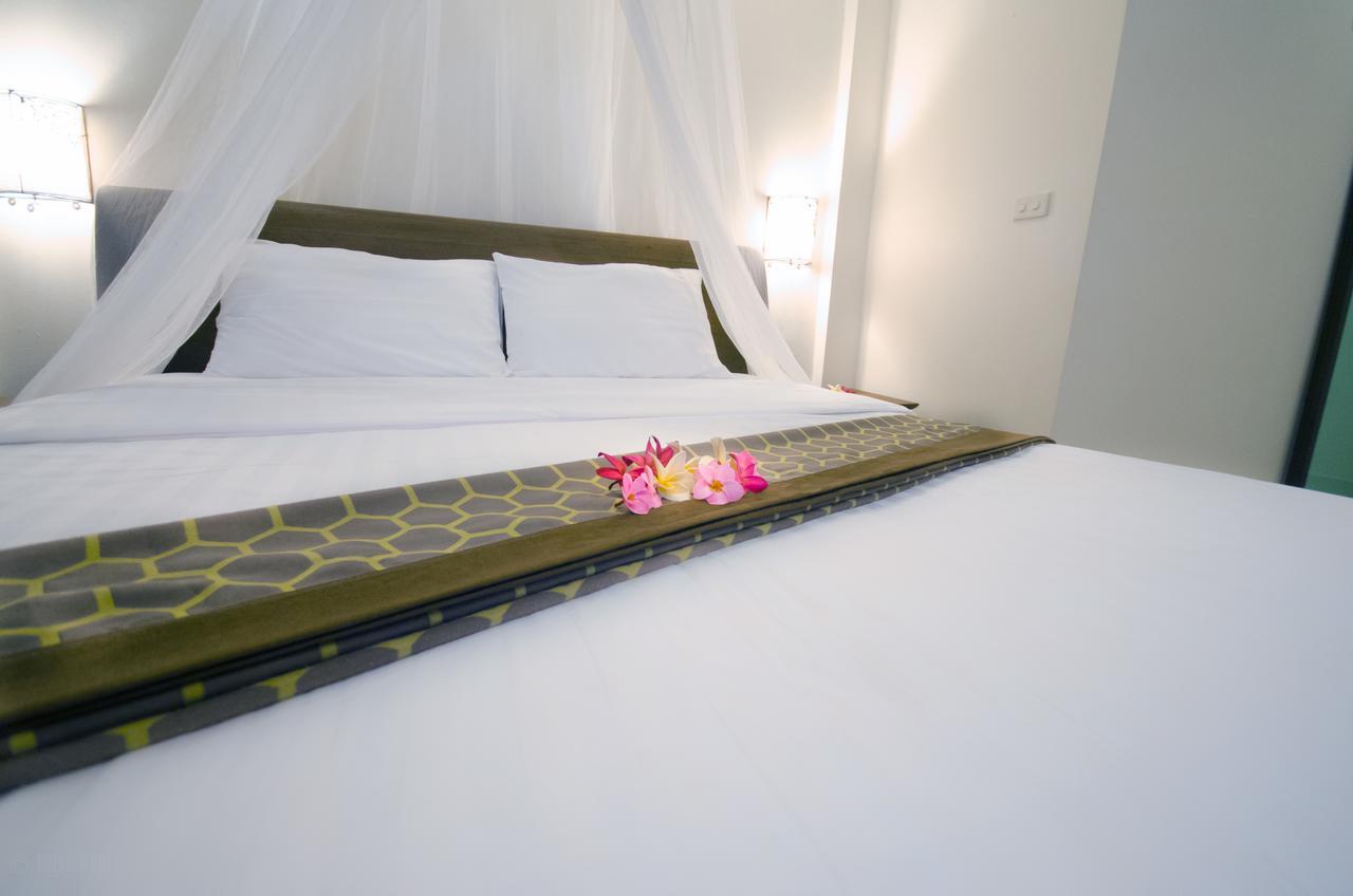 Namphung Phuket Boutique Resort Rawai Bagian luar foto